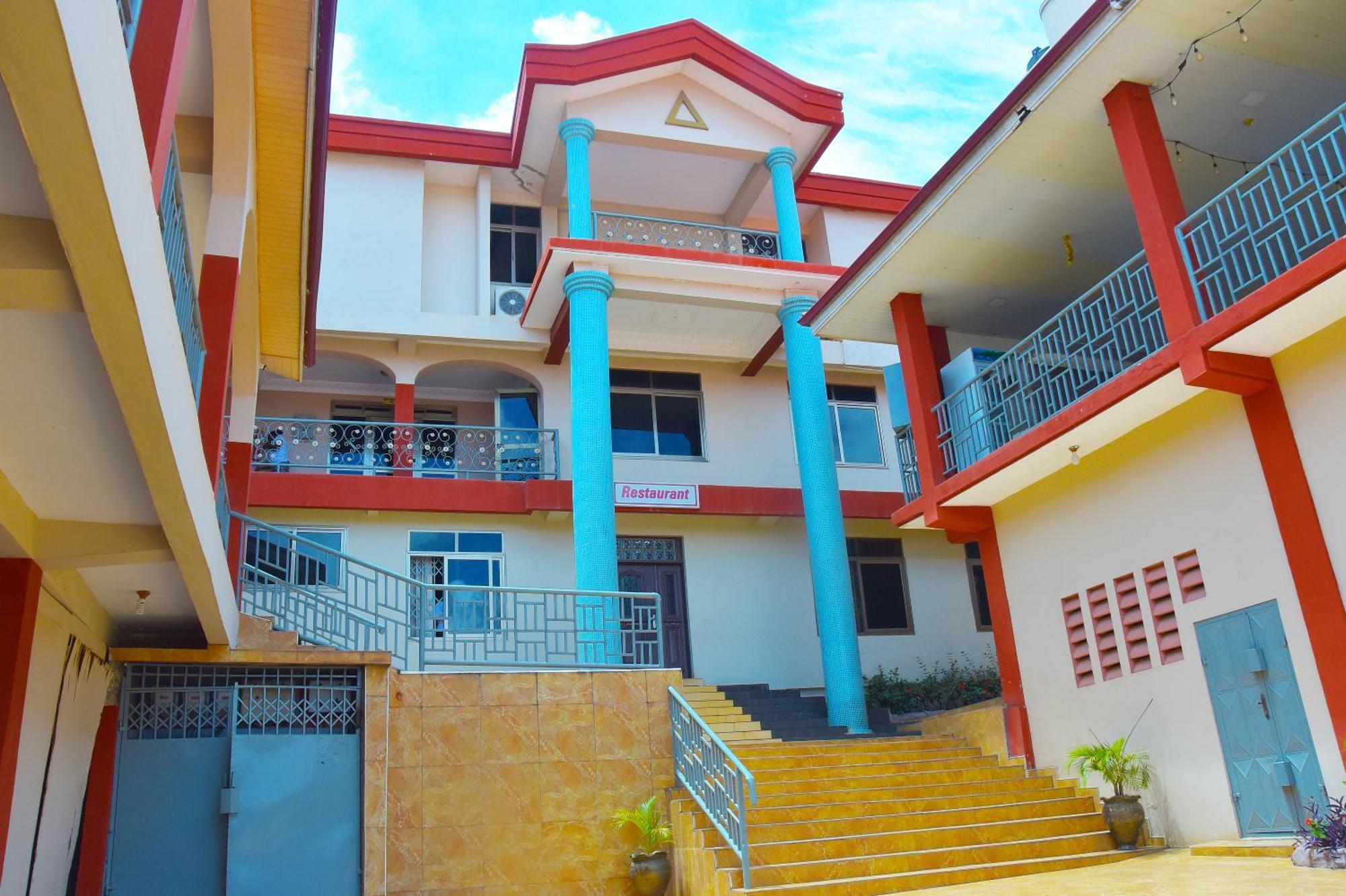 Mawuli Hotel Obuasi Exterior photo